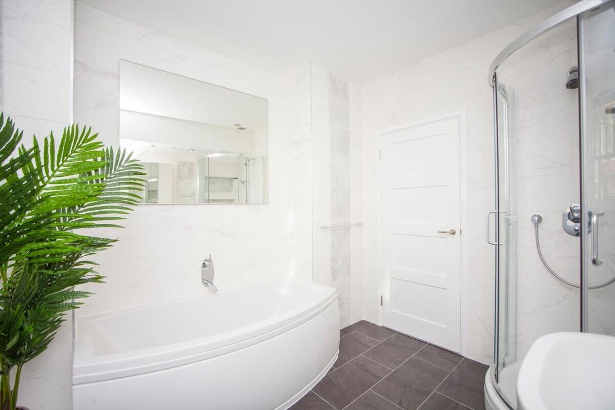 ※ Spacious Georgian Coach House & With Parking Bath Esterno foto
